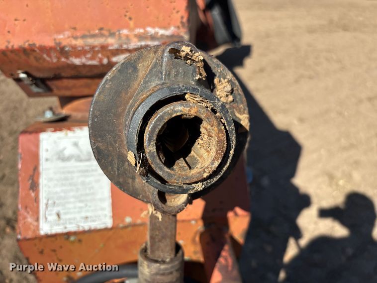 image for item EN5707 Hutchinson Swing Away Auger auger