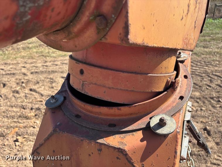 image for item EN5707 Hutchinson Swing Away Auger auger