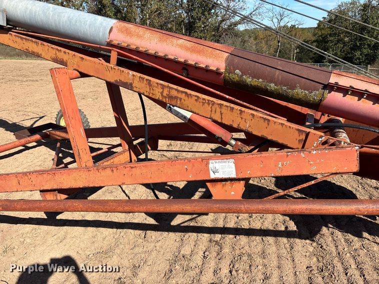 image for item EN5707 Hutchinson Swing Away Auger auger