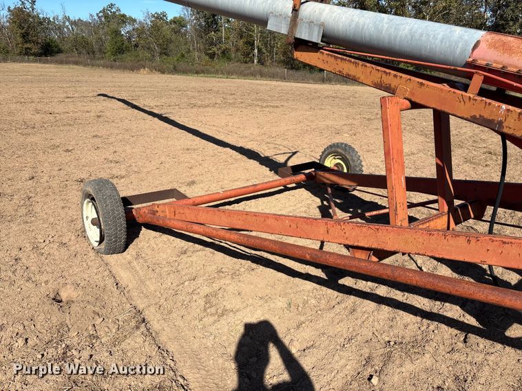 image for item EN5707 Hutchinson Swing Away Auger auger