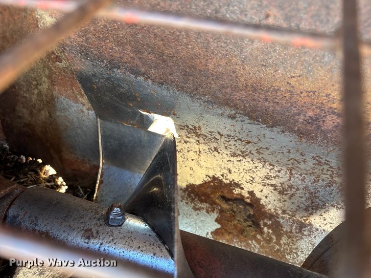 image for item EN5707 Hutchinson Swing Away Auger auger