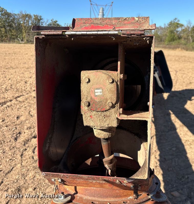 image for item EN5707 Hutchinson Swing Away Auger auger