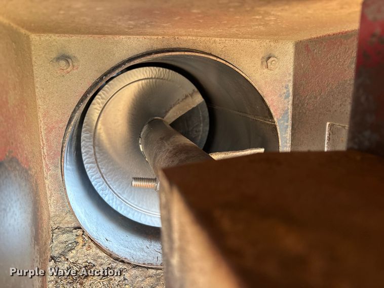 image for item EN5707 Hutchinson Swing Away Auger auger