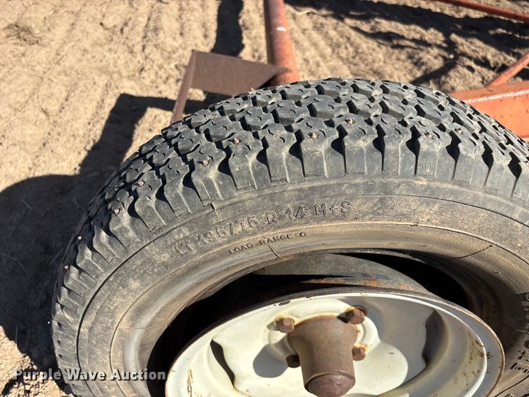 image for item EN5707 Hutchinson Swing Away Auger auger