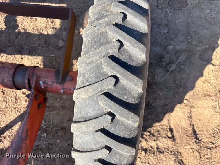 image for item EN5707 Hutchinson Swing Away Auger auger