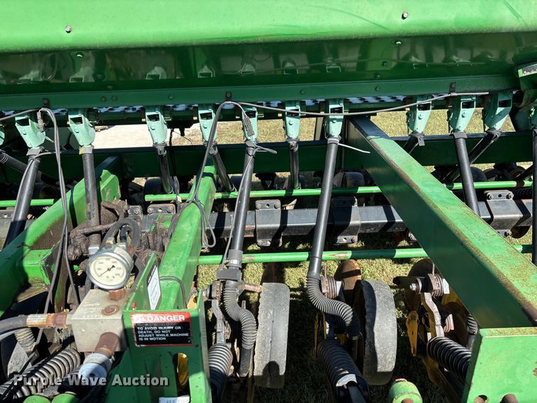 image for item EN5708 John Deere 750 Grain Drill