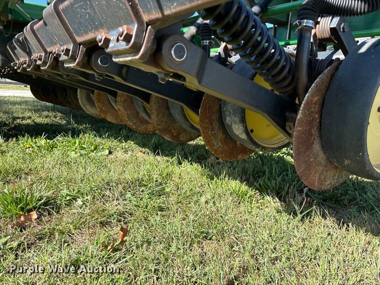 image for item EN5708 John Deere 750 Grain Drill