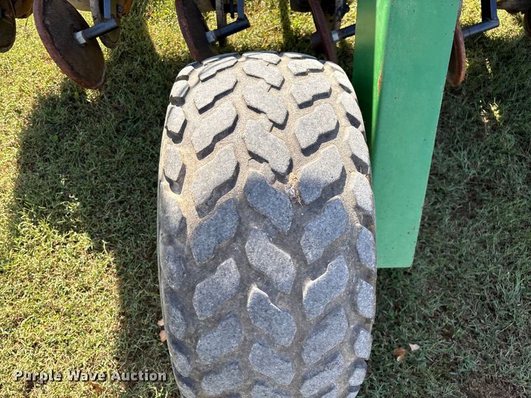 image for item EN5708 John Deere 750 Grain Drill