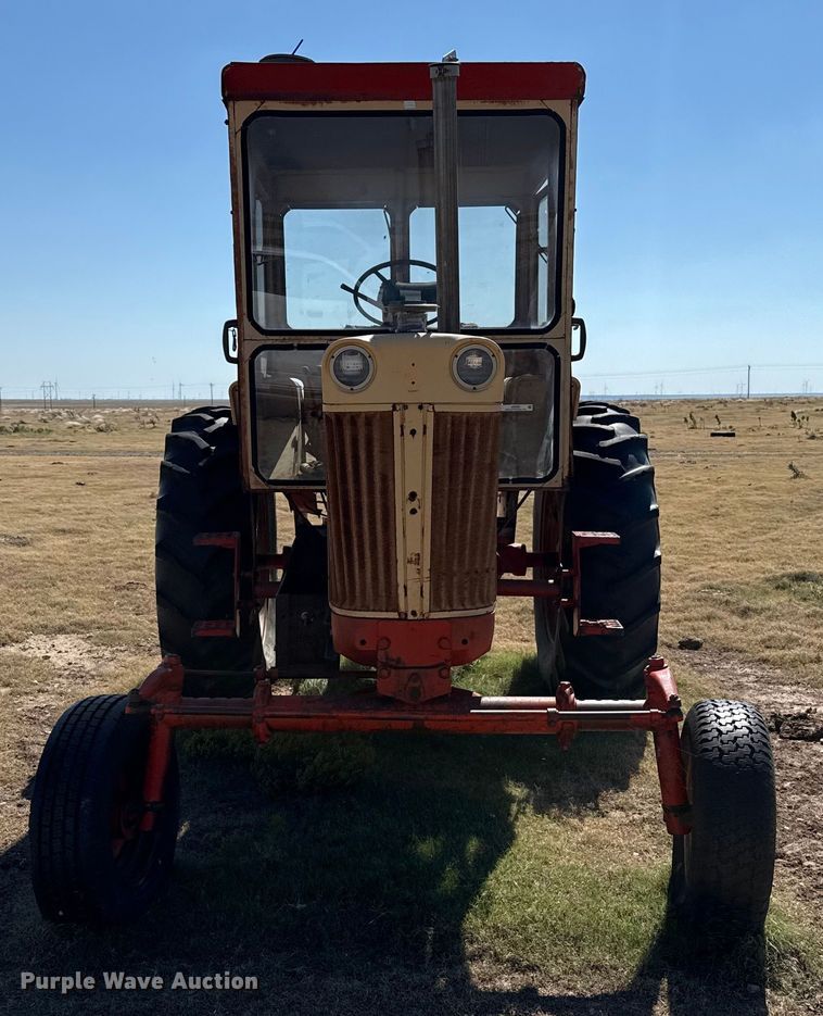 image for item EP0689 1965 Case 941 tractor