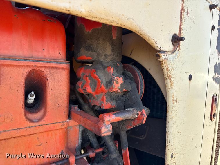 image for item EP0689 1965 Case 941 tractor