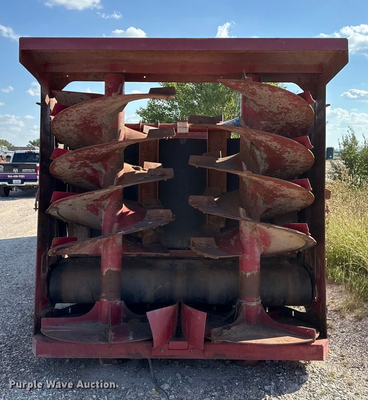 image for item EP0691 Roto-Mix 802-19 manure spreader bed