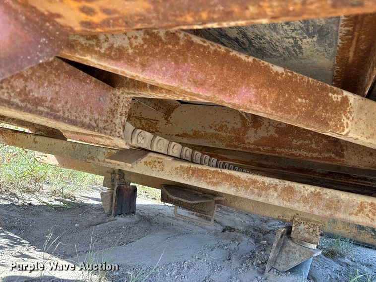 image for item EP0691 Roto-Mix 802-19 manure spreader bed