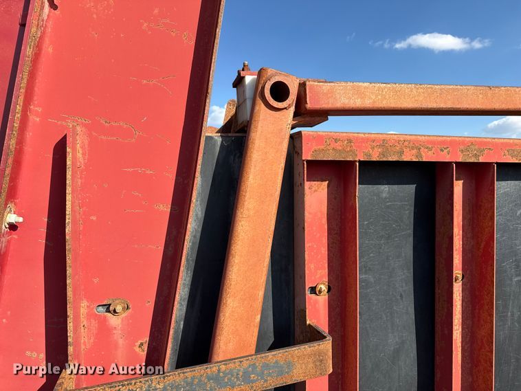 image for item EP0691 Roto-Mix 802-19 manure spreader bed