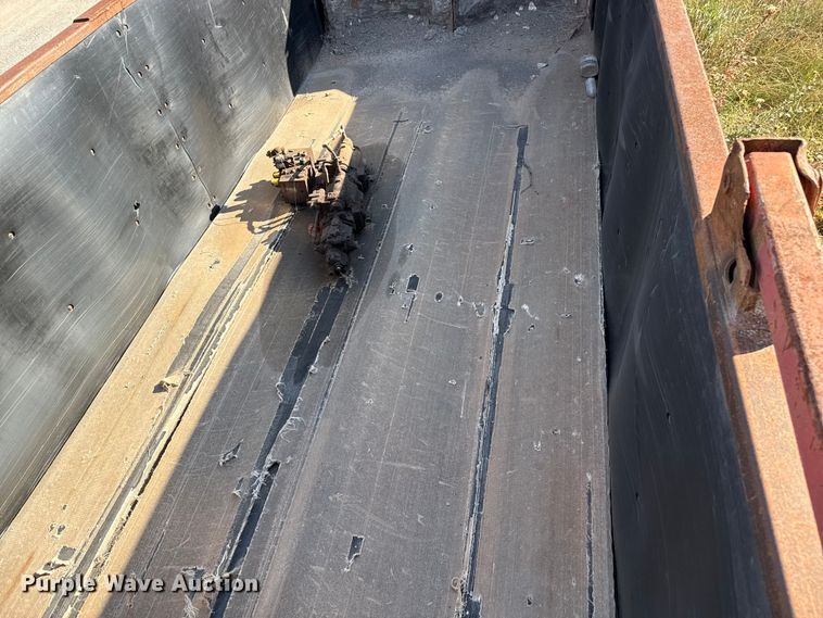 image for item EP0691 Roto-Mix 802-19 manure spreader bed