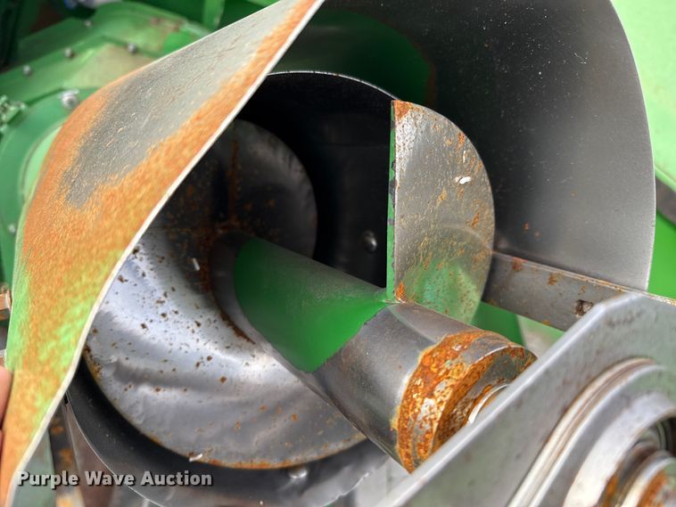 image for item EP0704 1994 John Deere 9600 combine