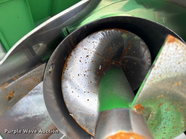 image for item EP0704 1994 John Deere 9600 combine