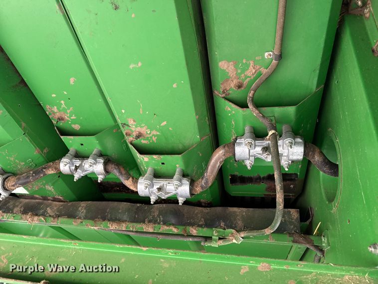 image for item EP0704 1994 John Deere 9600 combine