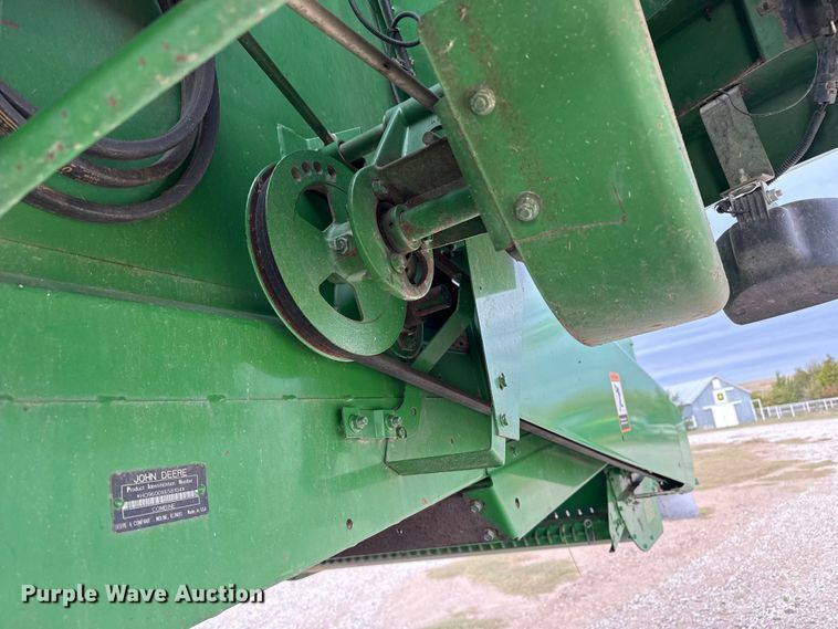 image for item EP0704 1994 John Deere 9600 combine