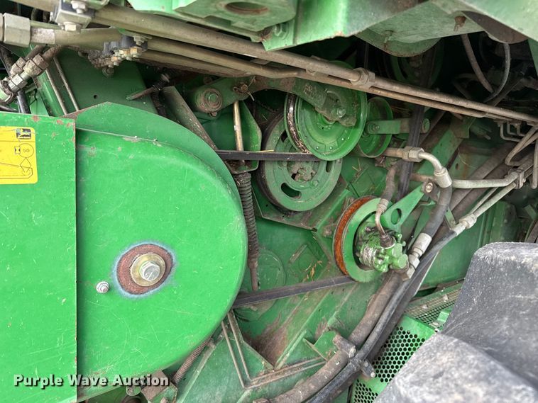 image for item EP0704 1994 John Deere 9600 combine