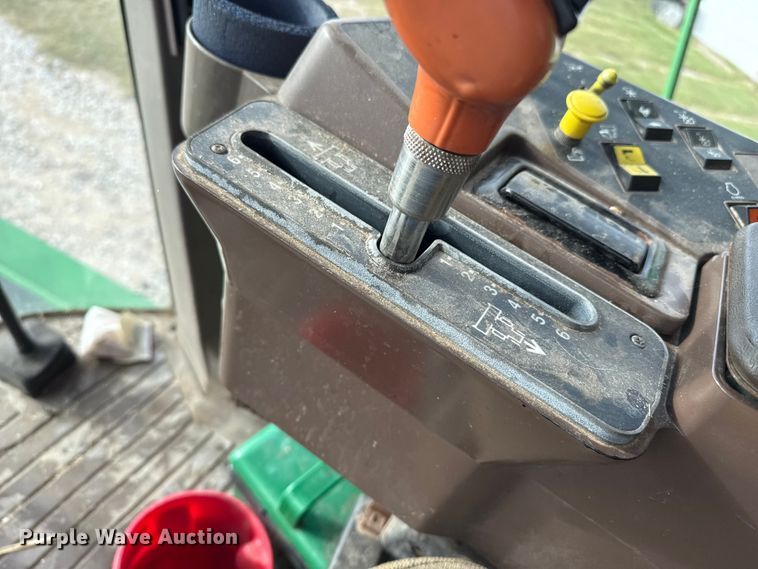 image for item EP0704 1994 John Deere 9600 combine