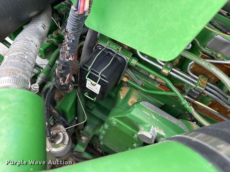 image for item EP0704 1994 John Deere 9600 combine