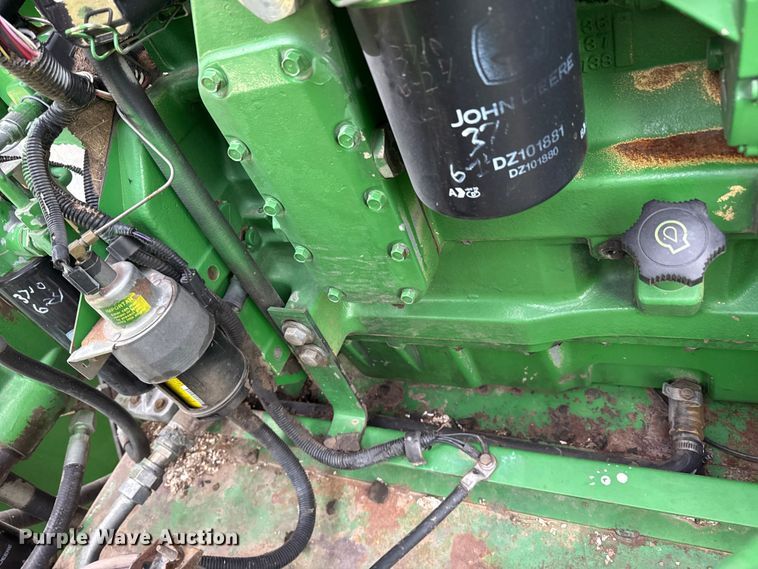 image for item EP0704 1994 John Deere 9600 combine