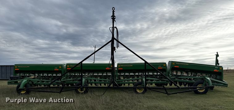 image for item EP0705 John Deere 9300 grain drill