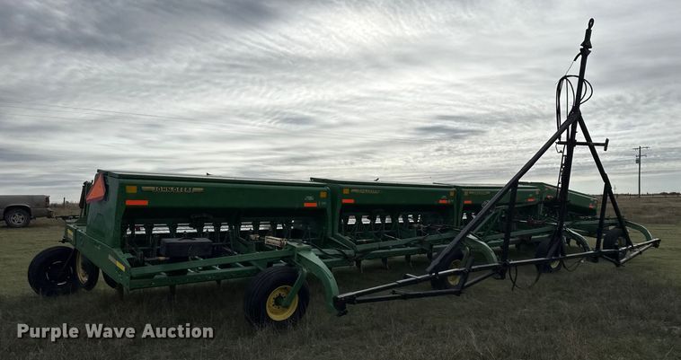 image for item EP0705 John Deere 9300 grain drill