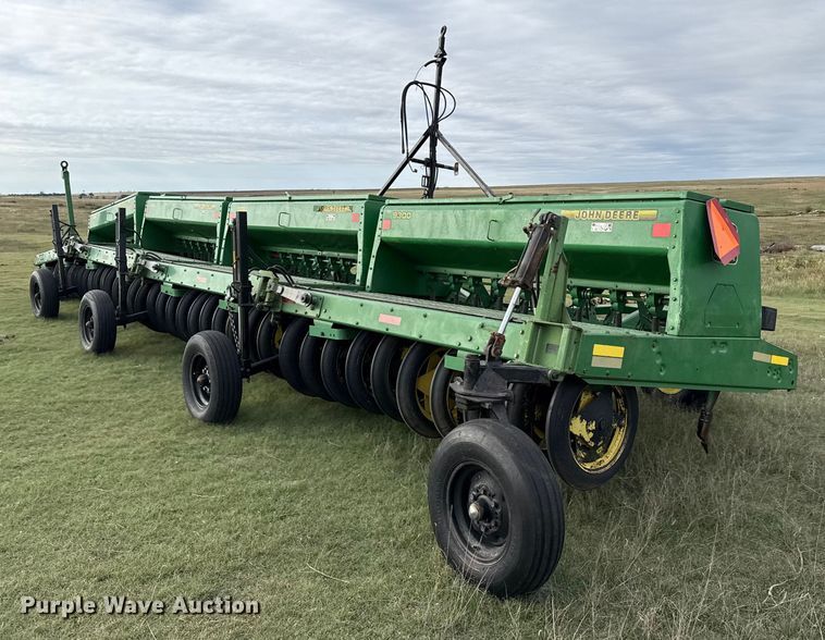 image for item EP0705 John Deere 9300 grain drill