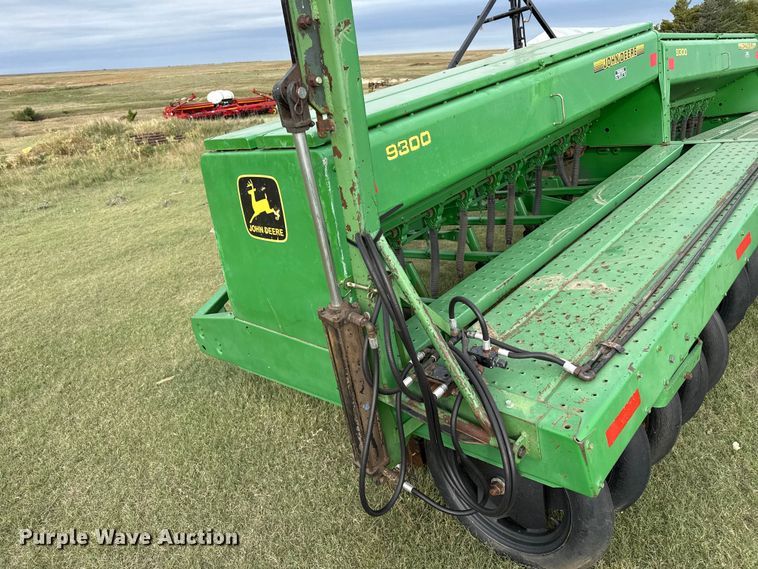 image for item EP0705 John Deere 9300 grain drill