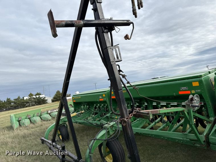 image for item EP0705 John Deere 9300 grain drill