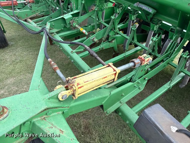 image for item EP0705 John Deere 9300 grain drill