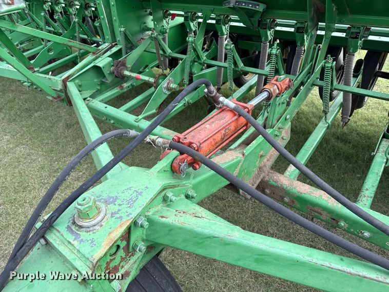 image for item EP0705 John Deere 9300 grain drill