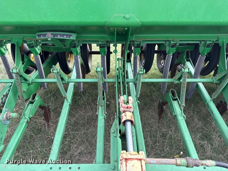 image for item EP0705 John Deere 9300 grain drill