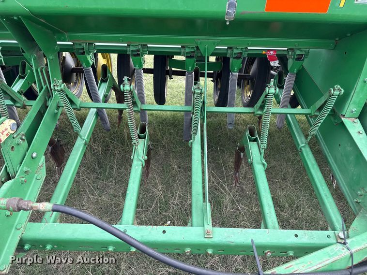 image for item EP0705 John Deere 9300 grain drill