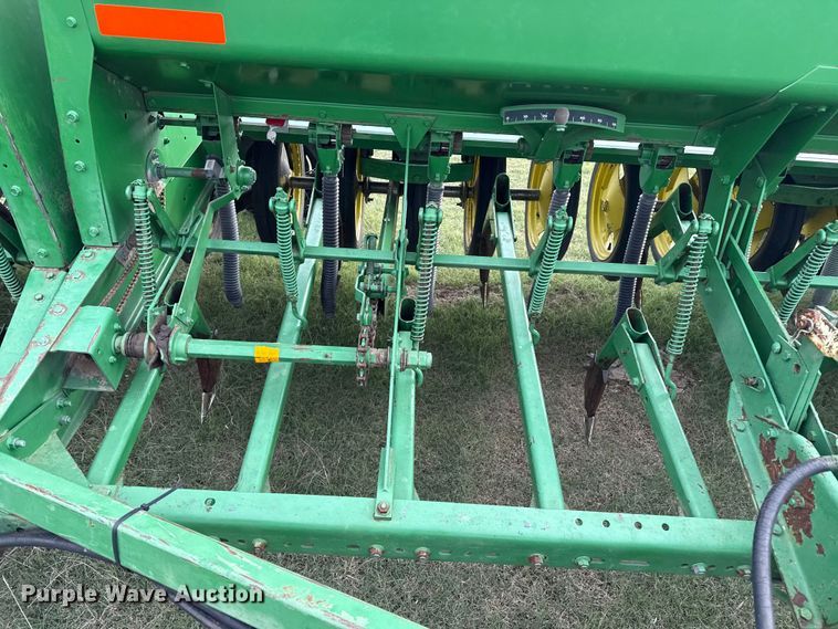 image for item EP0705 John Deere 9300 grain drill