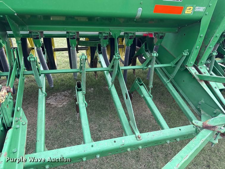 image for item EP0705 John Deere 9300 grain drill