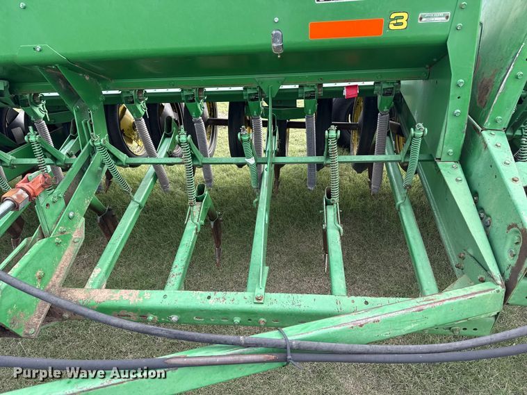 image for item EP0705 John Deere 9300 grain drill