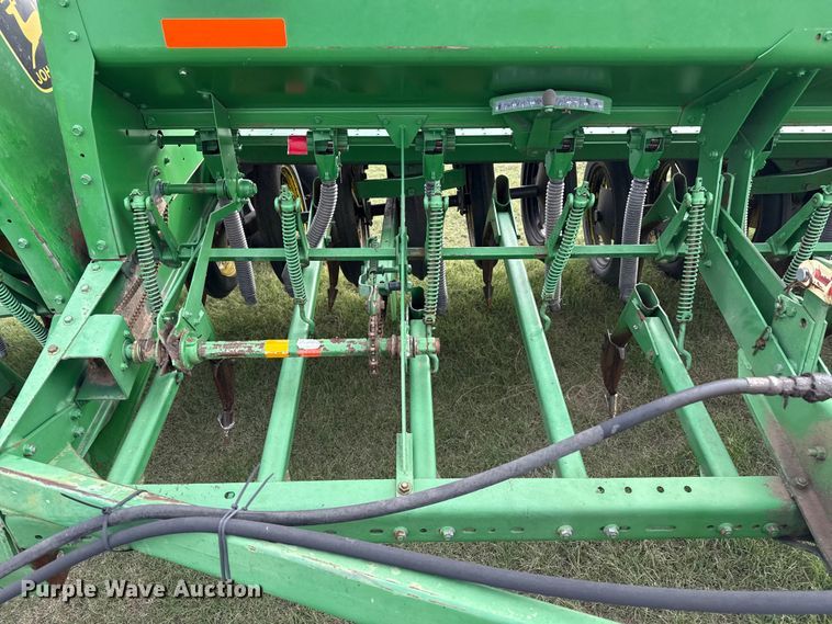 image for item EP0705 John Deere 9300 grain drill