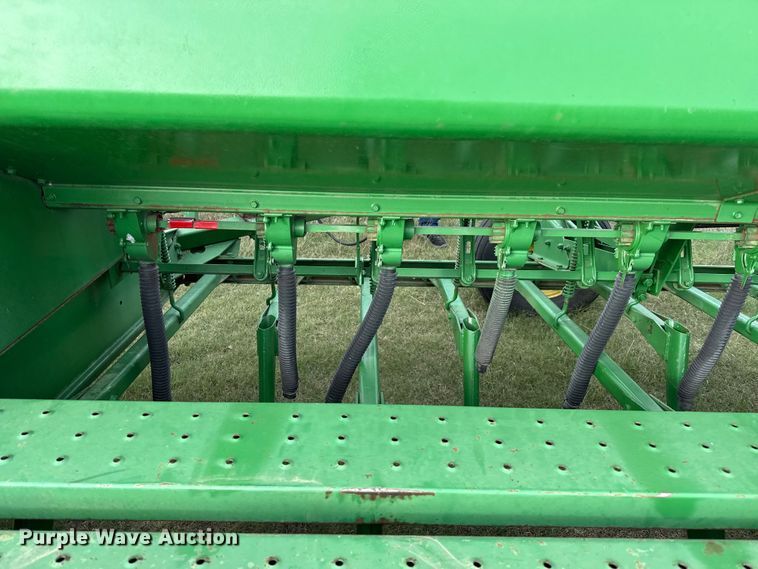 image for item EP0705 John Deere 9300 grain drill