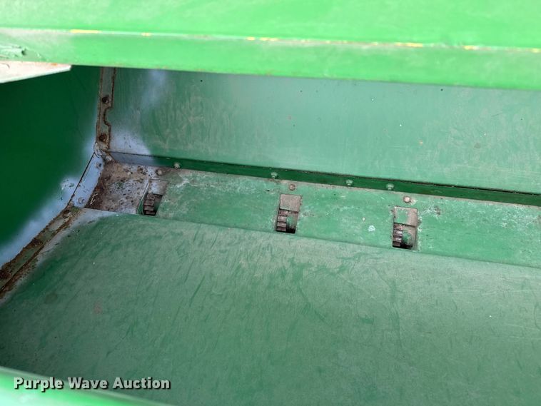 image for item EP0705 John Deere 9300 grain drill