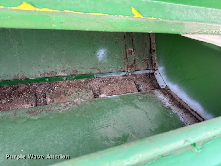 image for item EP0705 John Deere 9300 grain drill