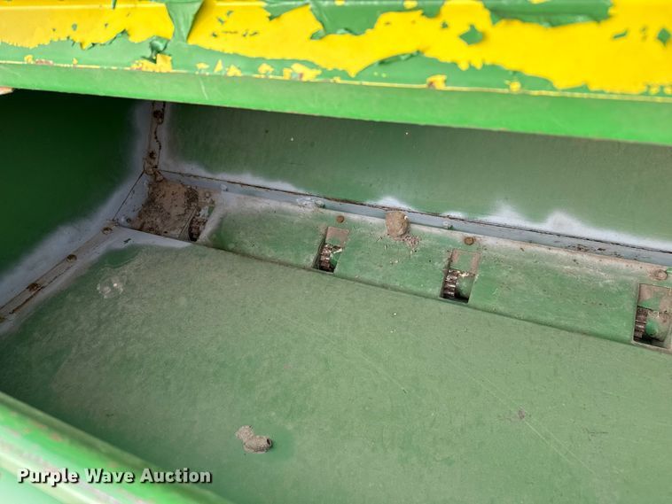 image for item EP0705 John Deere 9300 grain drill