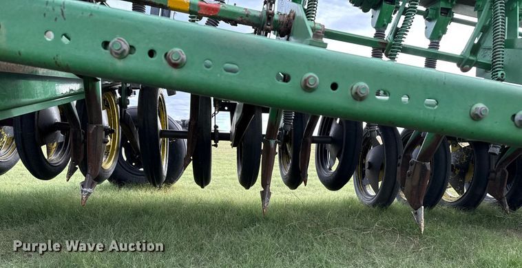image for item EP0705 John Deere 9300 grain drill