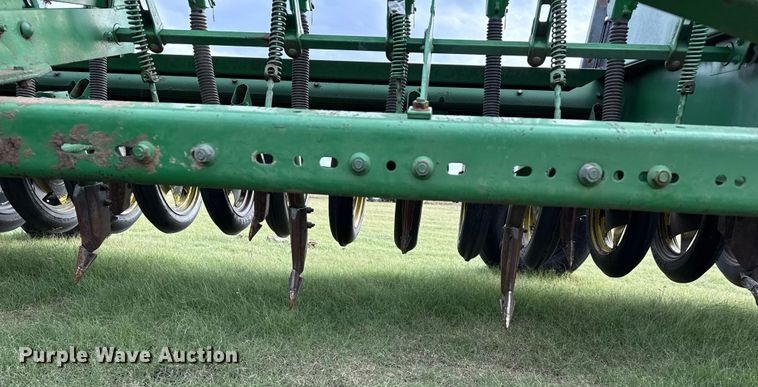 image for item EP0705 John Deere 9300 grain drill