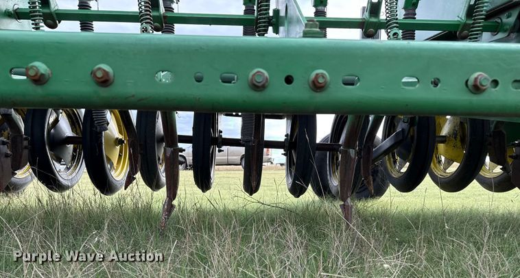 image for item EP0705 John Deere 9300 grain drill