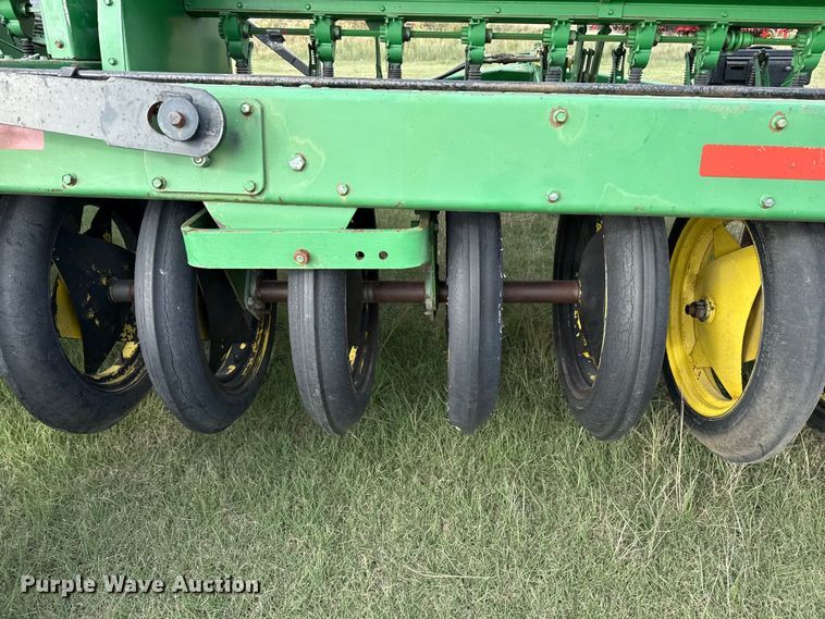 image for item EP0705 John Deere 9300 grain drill