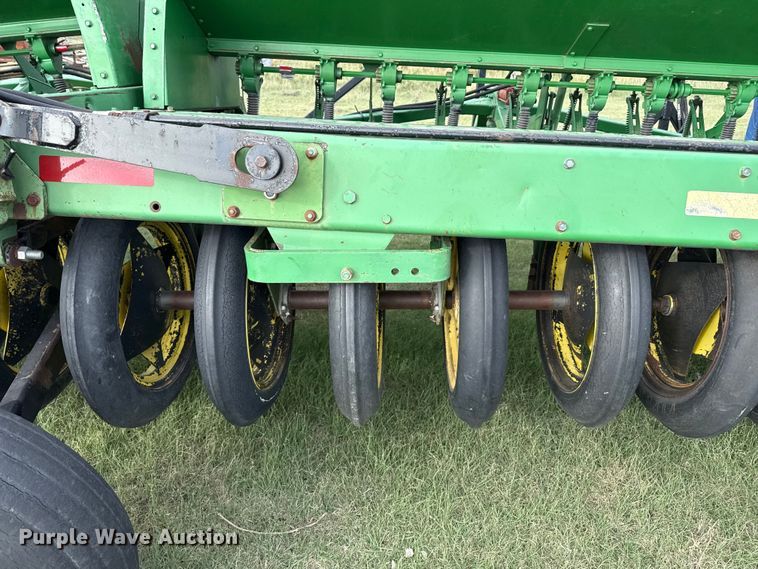 image for item EP0705 John Deere 9300 grain drill