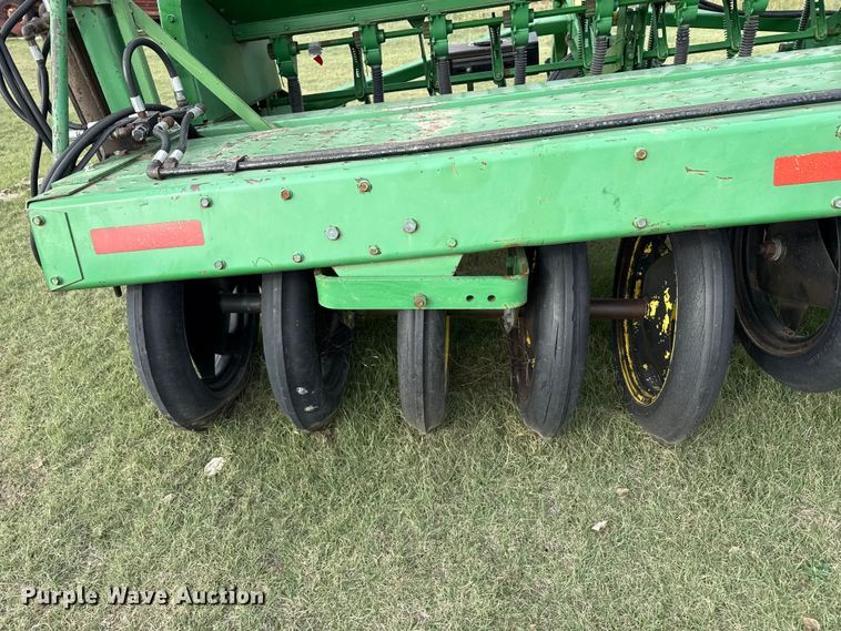 image for item EP0705 John Deere 9300 grain drill