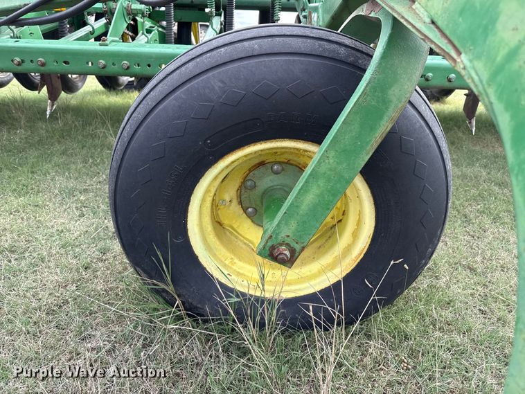 image for item EP0705 John Deere 9300 grain drill
